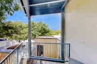 City-View Austin Penthouse on West 6th Street Near Restaurants & Parks - Dogs OK Hotels in West Lake Hills