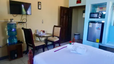 See Belize Tranquil SeaView Studio with Balcony, Pool, Deck & Kitchenette 2nd FL Các khách sạn gần Caye Caulker Sign