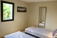 SEAFRONT, Magnificent 180° Sea View, high Standard, Garden and Private Parking