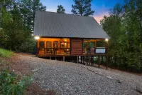 Scenic Mountain Cabin Retreat - Hot Tub, Foosball, Deck Hotels in McCurtain County