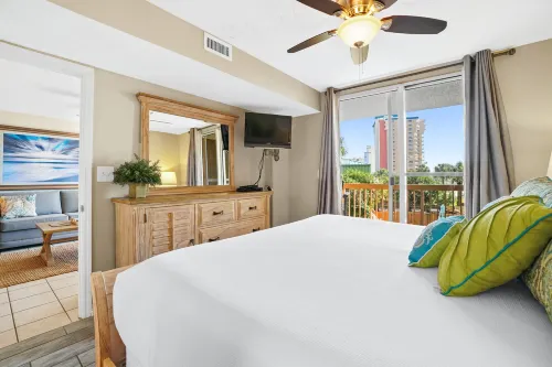 Pelican Beach 217
