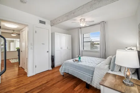 Heated Pool, Dock and Kayaks - Luxurious Waterfront Retreat