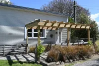 St Leonards Vineyard Cottages Hotel a 