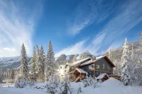 Copper Horse Lodge Hotels near Golden Museum and Archives