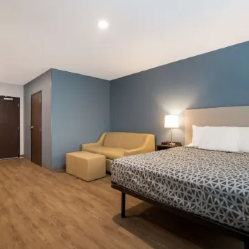 WoodSpring Suites Moreno Valley