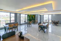 Meyzi Hotel