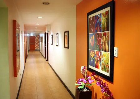 Frederick's Apartelle Отели в г. Мандальюионг