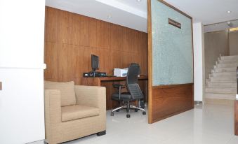 Phoenix Plaza Hotel Apartments