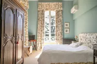 Chateau de Varenne Hotels in Sauveterre