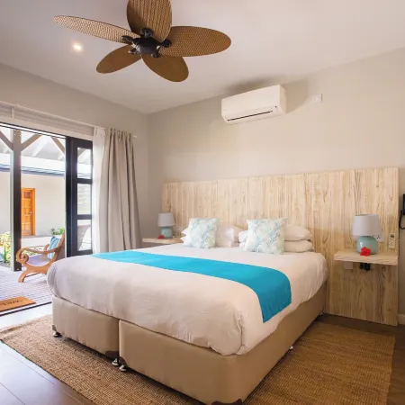 Le Nautique Waterfront Hotel la Digue