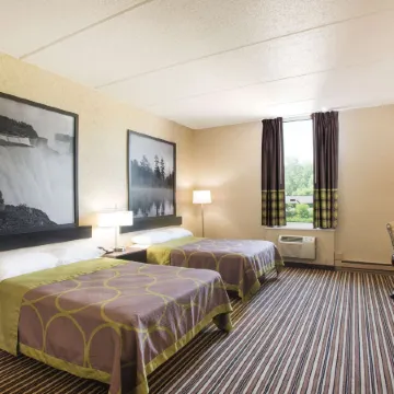 Super 8 by Wyndham Plattsburgh