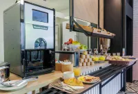 B&B Hotel Thionville Centre Gare Porte du Luxembourg A31 - breakfast