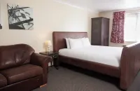 Farmhouse Innlodge by Greene King Inns Hotel a 