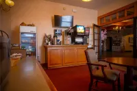 Nuk's Executive Suites - breakfast