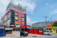 RedDoorz Near Kendari Beach 2 Các khách sạn ở Kendari Barat