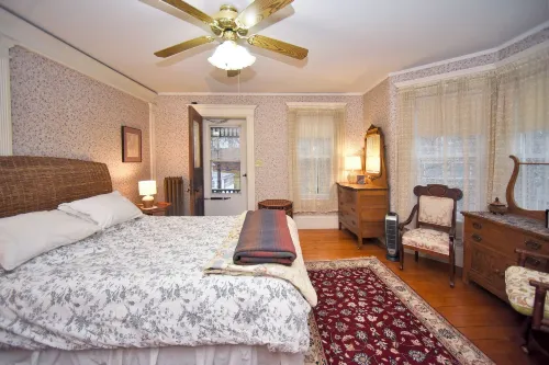 Blooming Inn Shelburne Falls Hotels in Franklin County