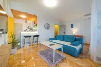 피로트 중심의 현대적인 스튜디오  호텔