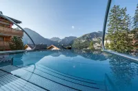 Waldhotel Arosa - Pools