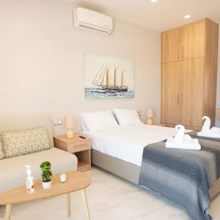 Beachfront Studio Kyma West Отели в г. Мојрес