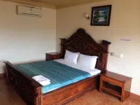 Lux Guesthouse Hotels in Banan