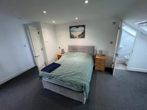 Luxurious London House With 6 Bedrooms Hotel di Potters Bar