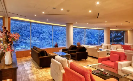 Hotel West of Canaan Отели рядом с достопримечательностью «Shinpoong Hanji Maeul»