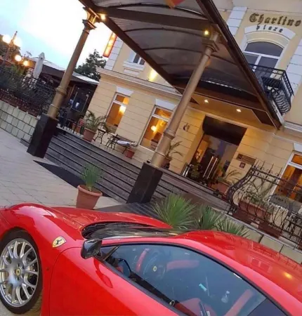 Charlino Plaza Отели рядом с достопримечательностью «Пристанище Русе»