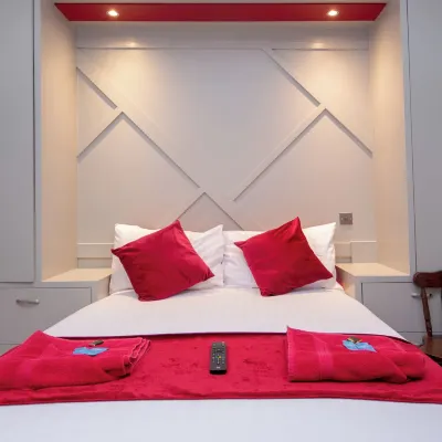 The Ferndale Hotel Hotels near Comedy Carpet