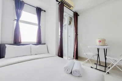 Cozy and Enjoy Living Studio Room at Serpong Garden Apartment Hotels in Cibogo