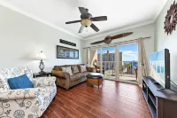 Crystal Tower Comfort Condos by Hosteeva Hotel di Gulf Shores