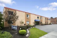 Travelodge by Wyndham Cleveland Lakewood Hotels in 