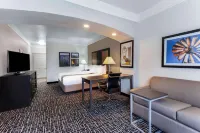 La Quinta Inn & Suites by Wyndham Seguin Hotels in Seguin