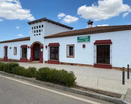 Apartamentos Turísticos - Hostal Los Alisos Hoteles en Cáceres