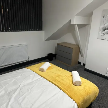 Stunning 4-Bed House 5Xdouble Beds, Ideal for Familys, Groups& Contractors