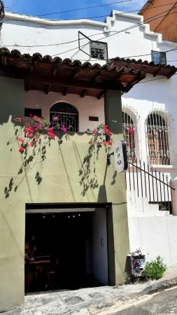 Epifania Hostel Отели рядом с достопримечательностью «Cali Zoo»