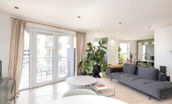 Joivy Fabulous 2Br Apartment with Terrace and Bay View