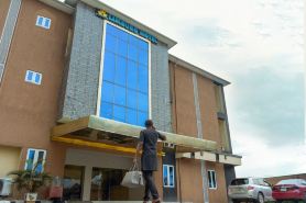 リムブルグ ホテル