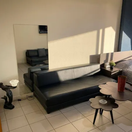 Loft in Siwar,2 Min from Hotel le Royal,Incl Motor