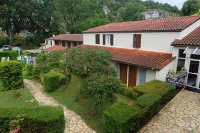 Hôtel Restaurant les Falaises Hotels in Cabrerets
