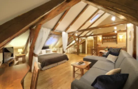 カステル ビュー アパートメンツ