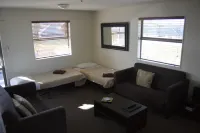 Pegasus Gateway Motels & Apartments Hotels in Woodend