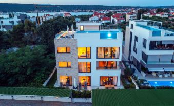 Crystal Holiday Residence