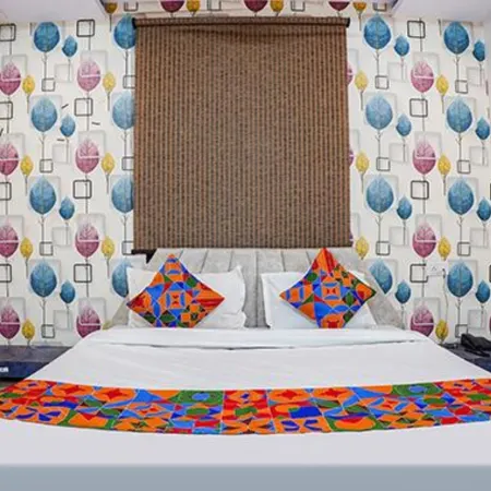 FabHotel the Pannis Отели рядом с достопримечательностью «Taj Mahal Palace»