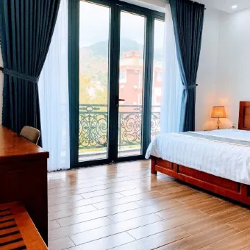 Kim Ngân Hotel Отели рядом с достопримечательностью «Пляж Датзок»