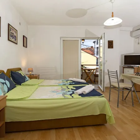 Bogdanoski Studios & Guest Rooms
