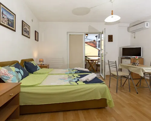 Bogdanoski Studios & Guest Rooms Hotels near Saint Sofia