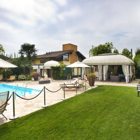 VIP's Motel Luxury Accommodation & Spa
