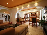 Iliovasilema Hotels near Portara