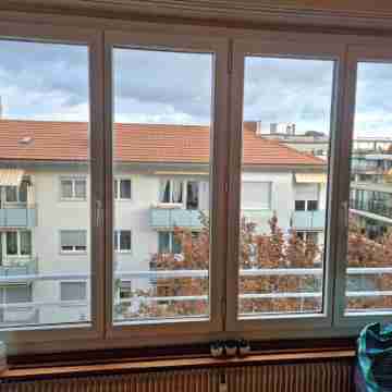 Entire Flat Close to Airport, Train, Center for 7 Others