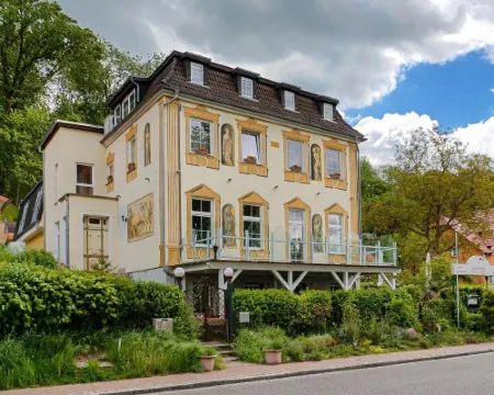 Strandhotel Buckow Gut-Hotels See Hotels in Markisch-Oderland